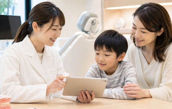 子どもの歯並びはいつ相談する？