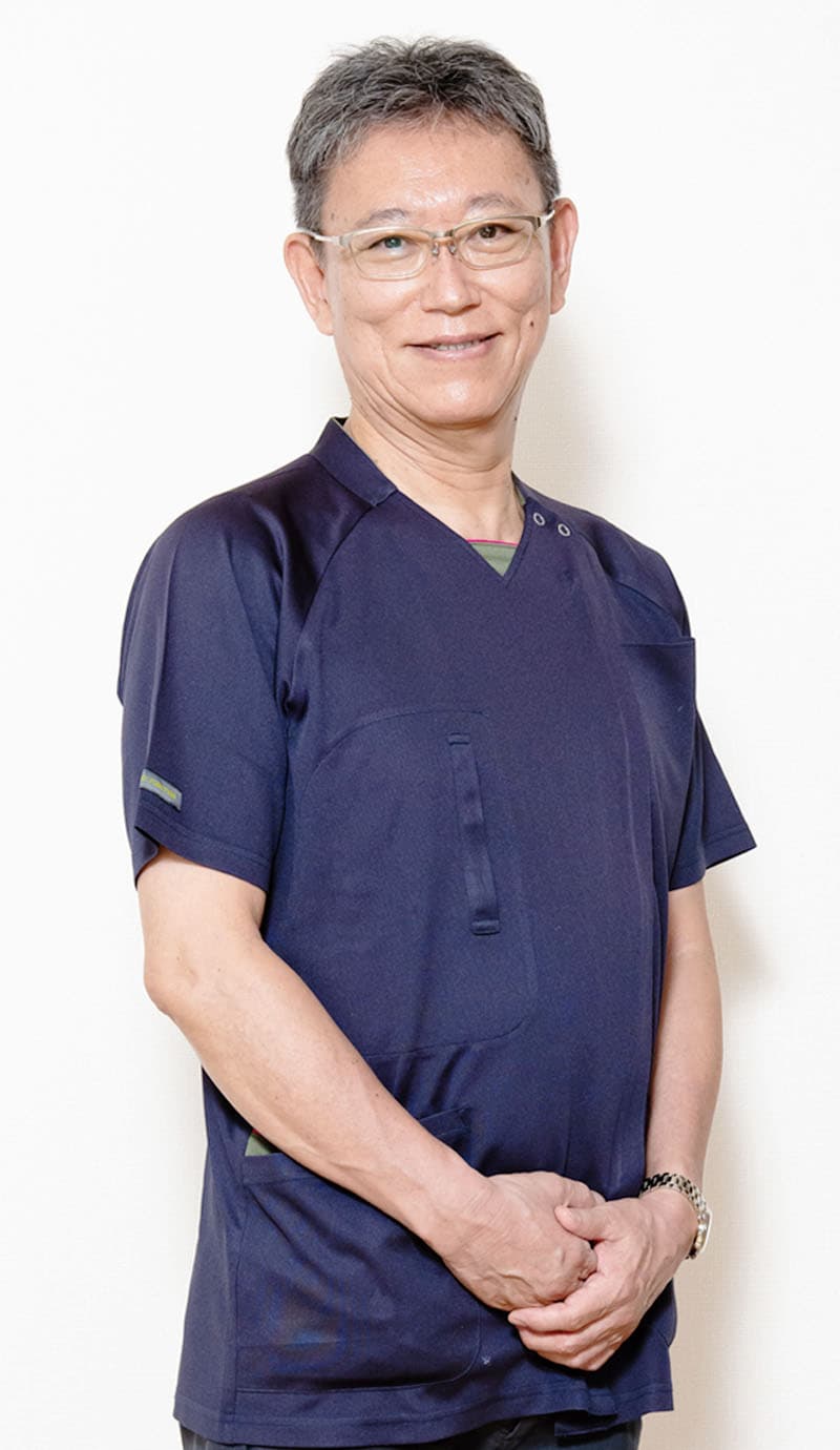 院長 鈴村 佳弘